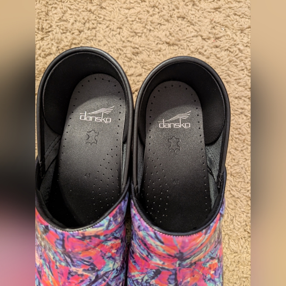 Dansko Clogs Color Burst NWT - Picture 2 of 5